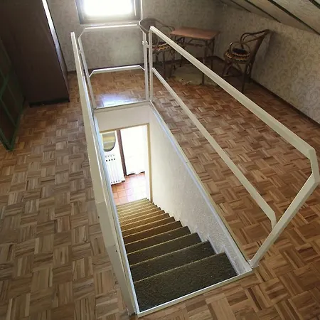 Apartment Hostdomus - Bi Level